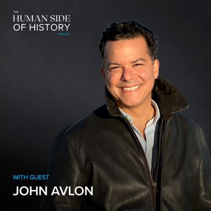 A Look into John Avlon' Married Life & Children Famous Journalists