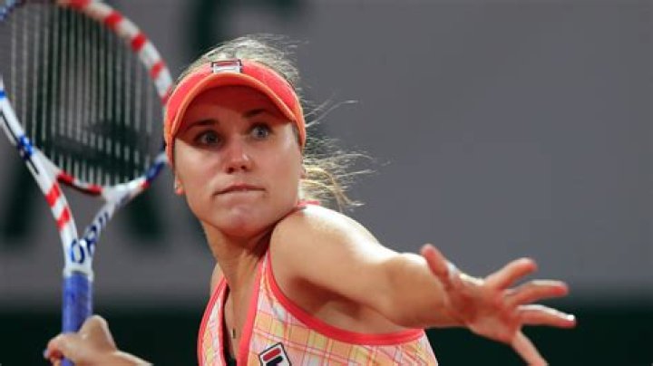 Coach? Motivator? Sofia Kenin’s dad moves, and Paris match changes
