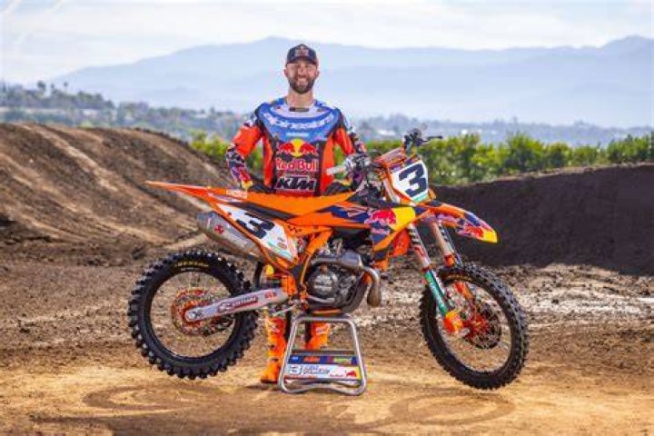 Eli Tomac in command entering Sunday's Supercross finale NBC Sports