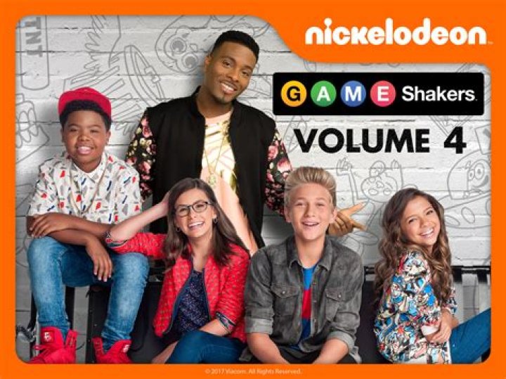 Game Shakers' Madisyn Shipman Wears Cute Yellow Shorts To KCAs 2018