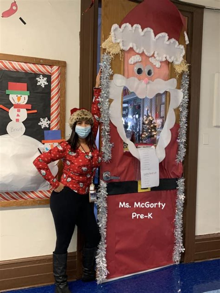 Holiday Door Decorating Contest