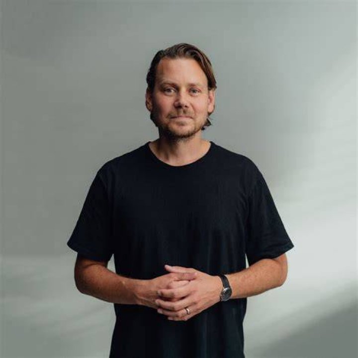 John Mark Comer's Bio — Faith Driven Entrepreneur
