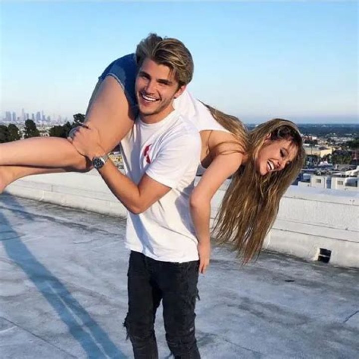 Lele Pons Age, Height, Boyfriend, Friends, Real Name, Wiki
