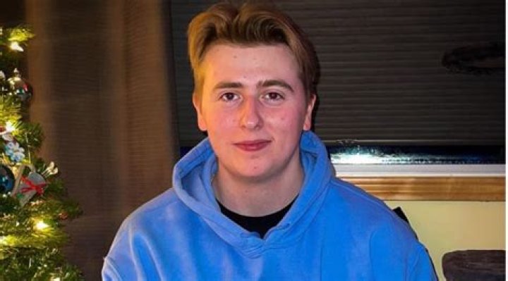 Luke Davidson Net Worth 2022 Age, GF, Parents, And Full Biography in