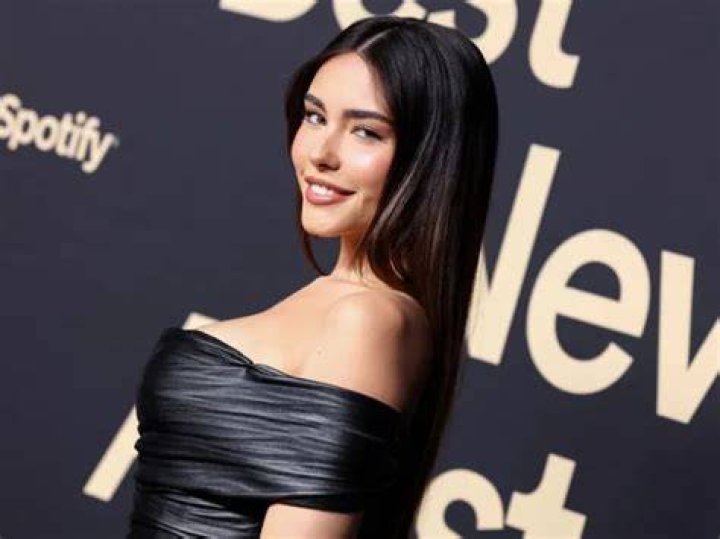 Madison Beer bio net worth, dating history, age, height, photos