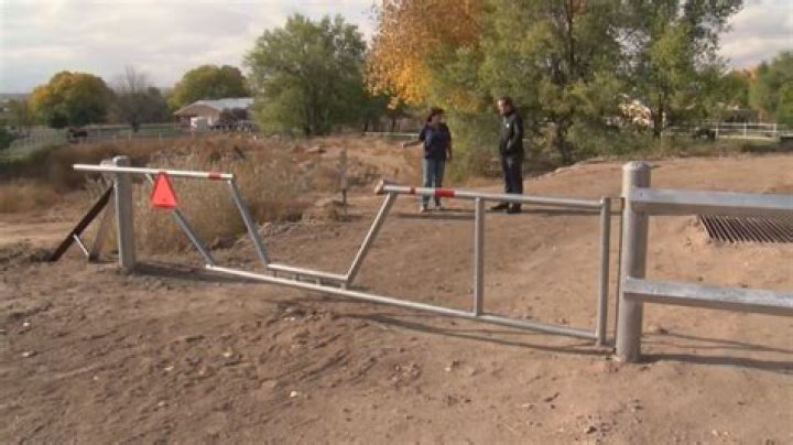 New gates change access, block ditch banks in Albuquerque's South Valley