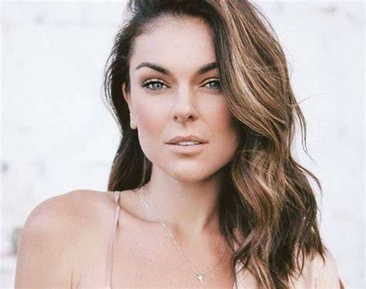 Serinda Swan Bio, Net Worth, Boyfriend, Dating, Husband